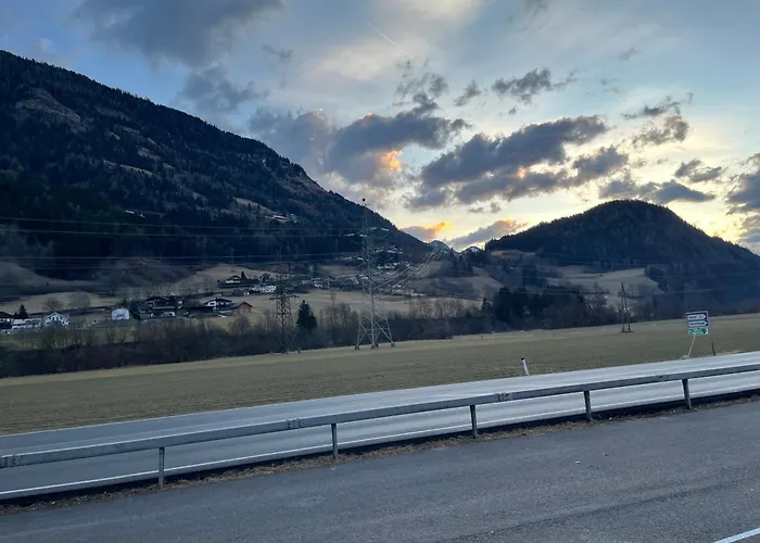 Hotel Penker Wirt Bank *